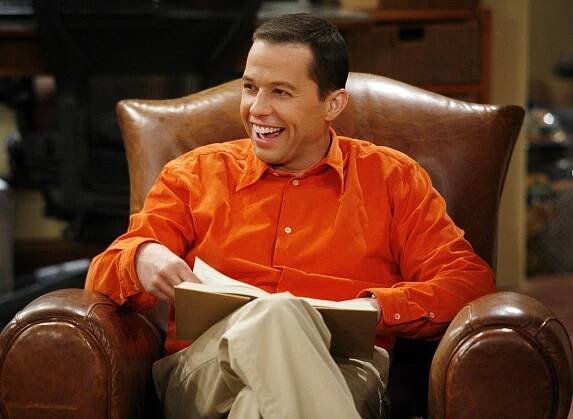 Pamatujete na „poseroutku“ Alana Harpera ze seriálu Dva a půl chlapa? Jon Cryer radikálně změnil image, oholil si hlavu a vypadá jako mlátička