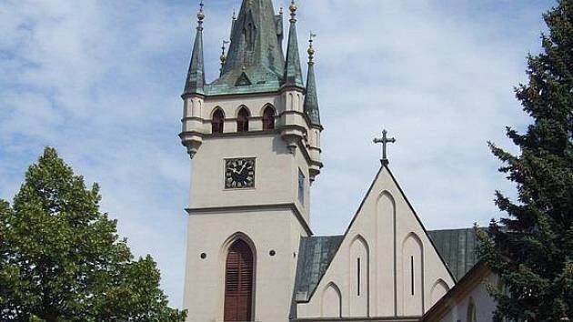 Vyhlídkovou věží v Humpolci provedou malé průzkumníky skřítkové