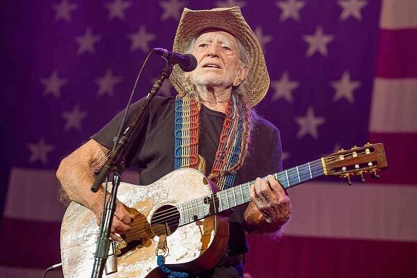 Willie Nelson Recalls Having to Admit Cheating to Wife When Mistress Had Their Baby: I 'Was Caught'