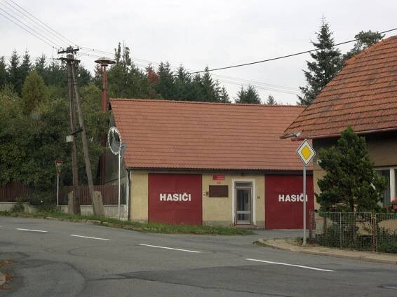 Soubor:Olší (okres Brno-venkov) - hasičská zbrojnice.jpg