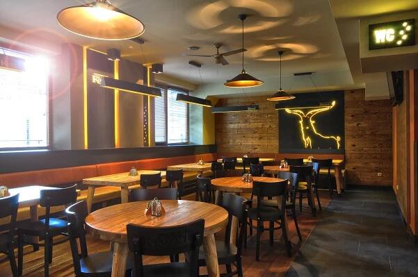 O restauraci Kozlovna / Holešovice 