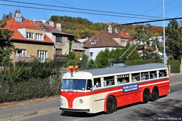 Dopravní podnik hlavního města Prahy - Proseckou ulici zaplnily elektrobus a trolejbusy - FOTOGALARIE « Citybus.cz