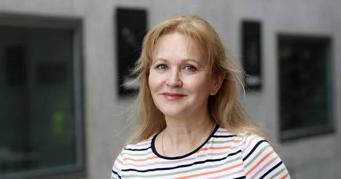 V divadle hraji maminku svého muže, směje se herečka Simona Vrbická