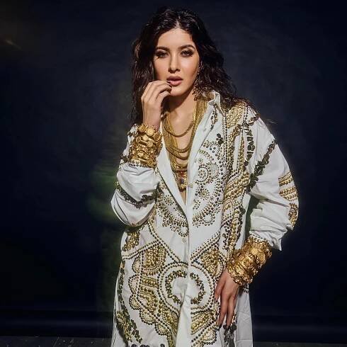 From Priyanka Chopra Jonas to Shanaya Kapoor&-smoky eyes topped celebrity beauty looks this week