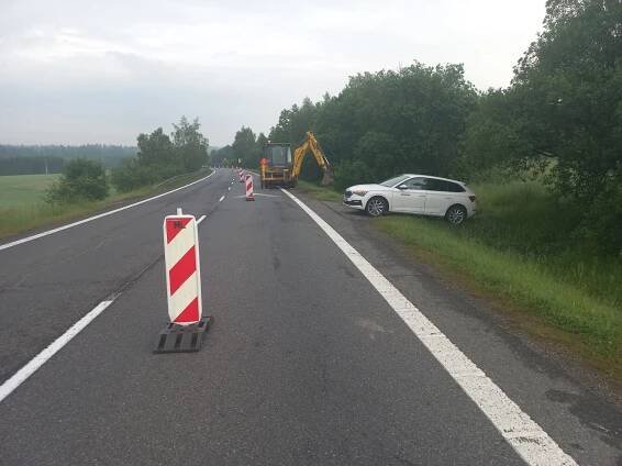 Staví se protihlukové stěny u Škrdlovic a Stržanova, pozor na bagr u silnice