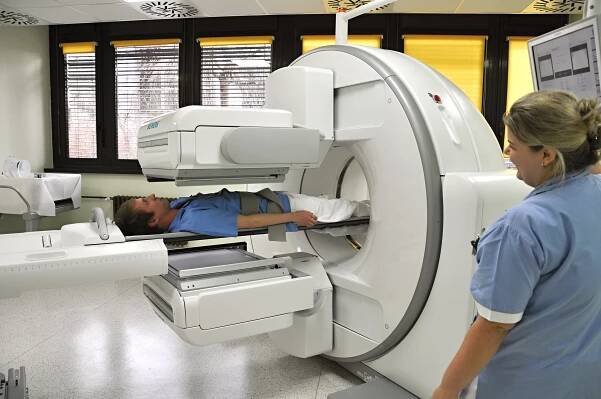 Klinika nukleární medicíny a endokrinologie 2. LF UK a FN Motol - Fakultní nemocnice v Motole
