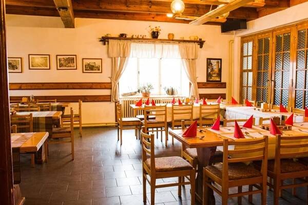 Hostinec, Restaurace - Hotel Restaurace U Luhanů - Petrovice u Sušice