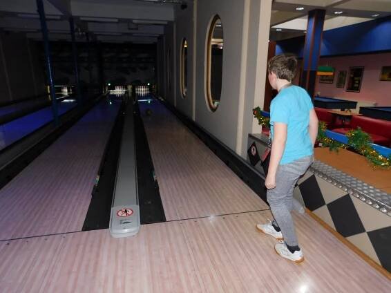 Bowling + Laser game - 4.C | Základní škola Broumovská, Liberec