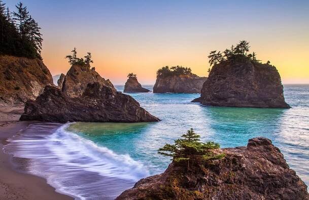 The Best Small Towns in The Pacific Northwest for a Weekend Retreat