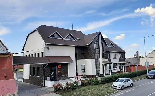 Prodej bytu 4+kk 113 m2 Zdounky
