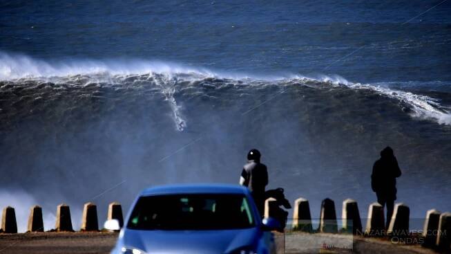 Giant waves arrived, big surf session Nazaré - 19 February - NEWS - Nazaré Big Waves Surf - Portugal
