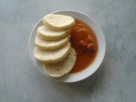 Frankfurtská vepřová plec, houskové knedlíky
