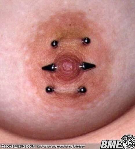 Intimní piercing - 21 - GALERIE: Piercing bradavek (19/25)