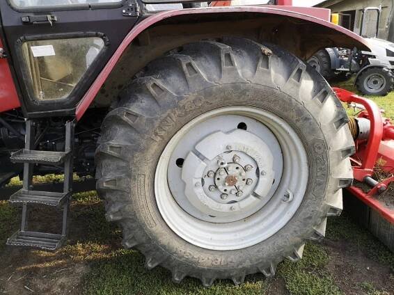 Traktor John Deere 1026R | STROM PRAHA a.s. 