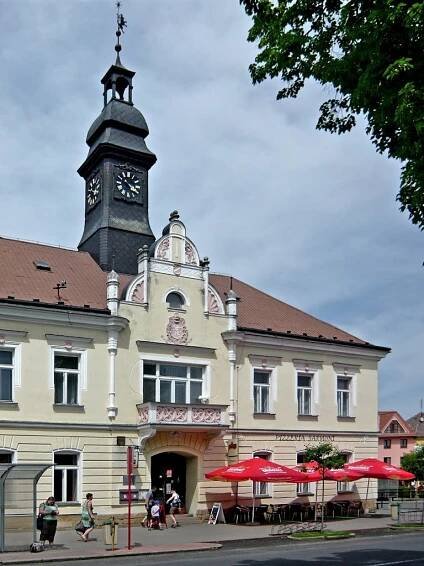 Městec Králové-radnice