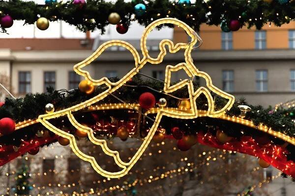 PŘEHLEDNĚ: Adventní trhy v Praze. Na jakých místech zažijete kouzelnou vánoční atmosféru? | Rádio Praha