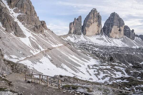 View of the hiking trail that leads to Rifugio Locatelli in the Dolomiti.