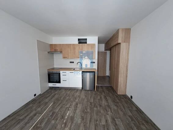 Pronájem bytu 1+kk, Plzeň - Doubravka, ulice Staniční, 20 m2 | RK ADRIANA