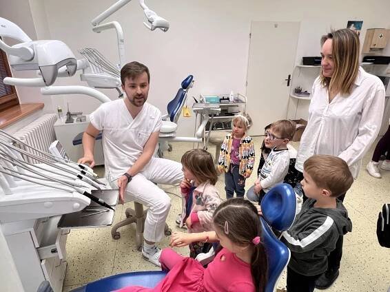 Návštěva Zoubkové víly - Střední škola, základní škola a mateřská škola pro sluchově postižené, Olomouc, Kosmonautů 4