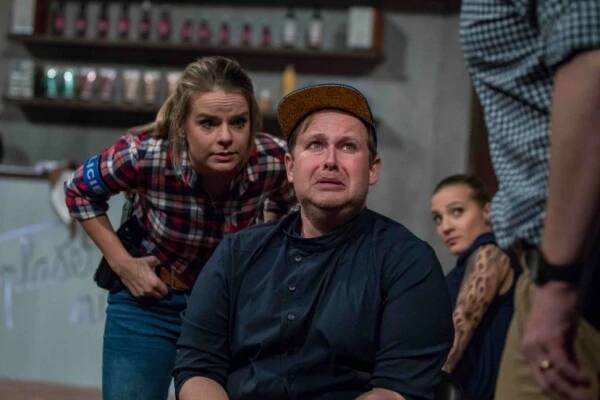 Splašené nůžky | Divadelní představení pro zaměstnance FN Olomouc | Fakultní nemocnice Olomouc