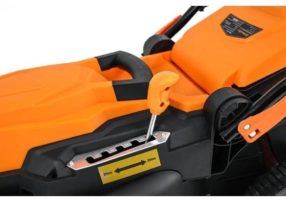 Elektrická sekačka Riwall PRO REM 4218 2v1 