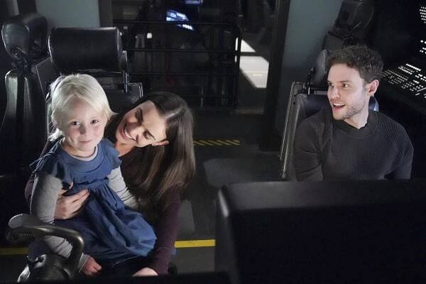 Elizabeth Henstridge, Iain De Caestecker - Agenti S.H.I.E.L.D. - Za co bojujeme - Z filmu