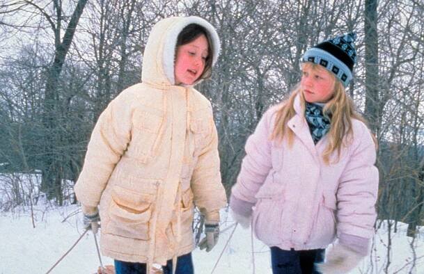 Jiskra - Z filmu - Rebecca Harrell Tickell, Ariana Richards