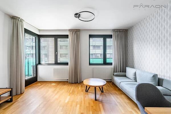 Pronájem bytu 3KK, terasa (75m2), parkovací místo, Holešovice , U Průhonu, obrázek č.4