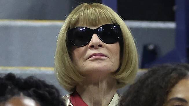 Naomi Campbell, Anna Wintour Blast Each Other Onstage at Fashion Event