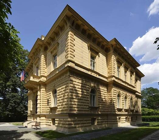 Historie - Villa Pellé