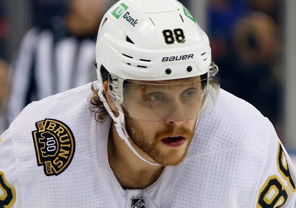 Kolik gólů vstřelí David Pastrňák v NHL 2023/24 a další kurzy