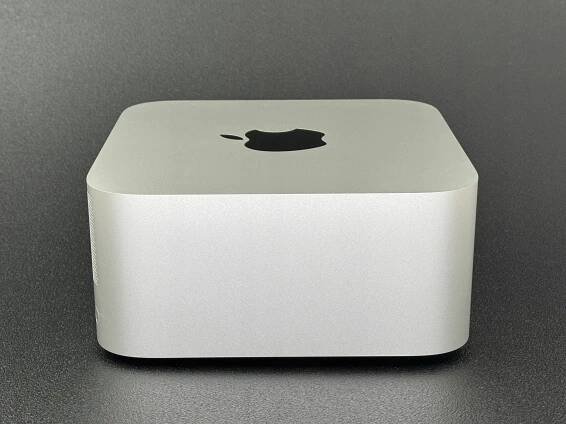 Mac Studio M1 MAX 10CPU/24GPU 64GB disk 512 SSD Počítač Apple A2615 2022 Typ paměti RAM zunifikowana
