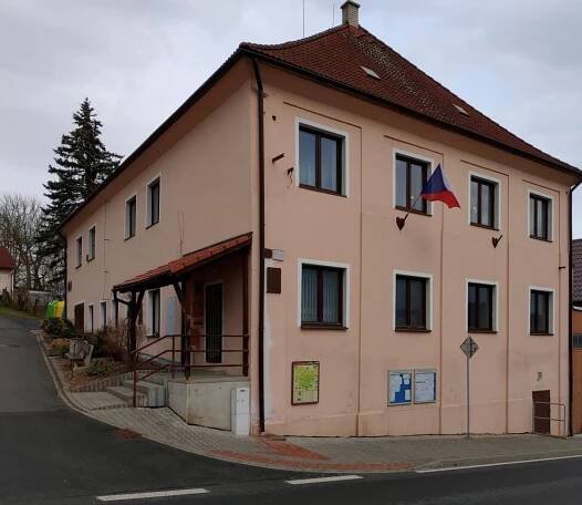 Městys Všeruby se zapojil do pomoci s výrobou roušek - Oficiální stránky městys Všeruby