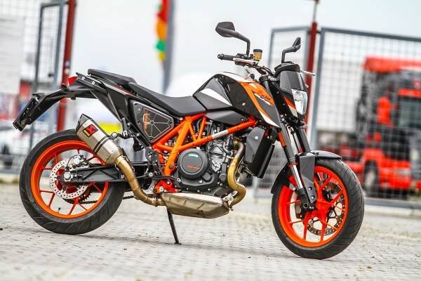 KTM Duke 690 R - Divočák! - MOTOHOUSE