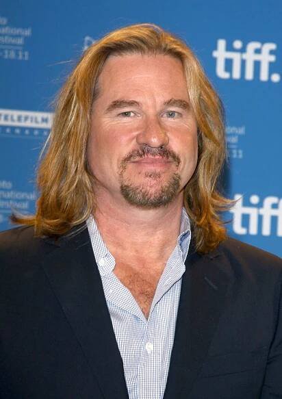 Herec Val Kilmer bojuje s rakovinou. Nevypadá to s ním dobře, říká Michael Douglas