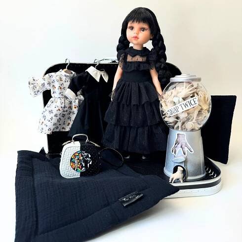 Panenka v kufku Paola Reina - By Loli - Wednesday Addams - Fashion Edition