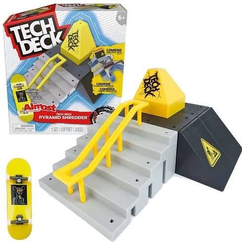 Tech Deck Fingerboard Pyramid Shredder Ramp + skateboardová sada: Humbi.cz