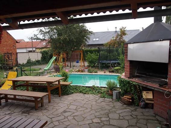 U Hroznu - Penzion a restaurace Velké Bílovice
