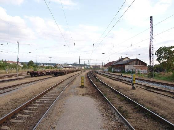 Soubor:Praha-Holešovice zastávka, k Bubnům.jpg