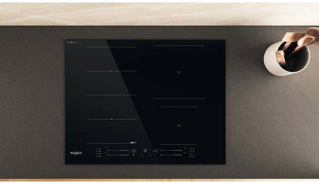 Whirlpool Varná deska WF S4665 CPBF Černá Induction vitroceramic Lifestyle frontal