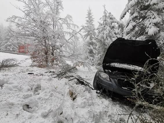Na komunikaci číslo 9 ze Svoru ve směru na Rumburk, kousek před… | POŽÁRY.cz - ohnisko žhavých zpráv | hasiči aktuálně