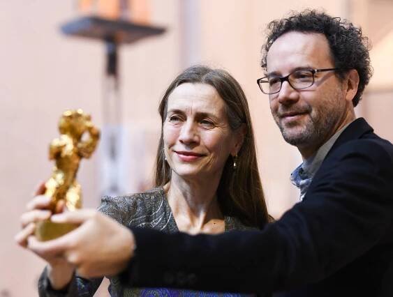 Organizátoři festivalu Berlinale Mariette Rissenbeeková a Carlo... | iROZHLAS - spolehlivé zprávy