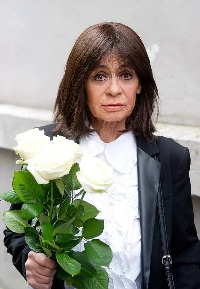 Foto k tématu Marie Versini – stránka 10
