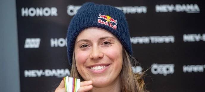 Snowboardcrossařka Eva Adamczyková se chystá na parket. Pokud se opravdu zúčastní taneční soutěže, bude jedním ze soupeřů její manžel Marek