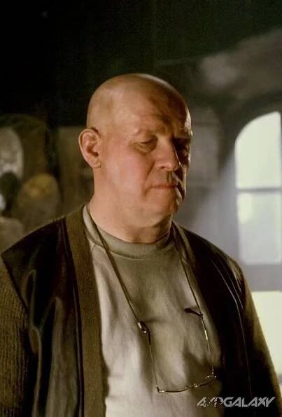 Superintendent Harry Andrews (Played by Brian Glover)