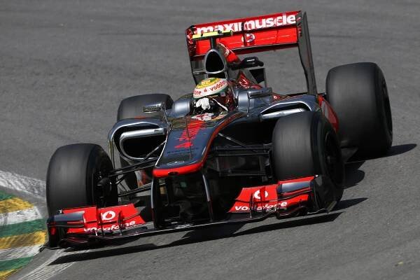 Hamilton quickest in FP2