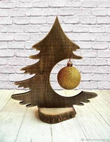 Christmas Tree On Table, Christmas Wood Crafts, Wooden Christmas Trees, Wooden Tree, Noel Christmas, Rustic Christmas, Perfect Christmas, Christmas Wood Decorations