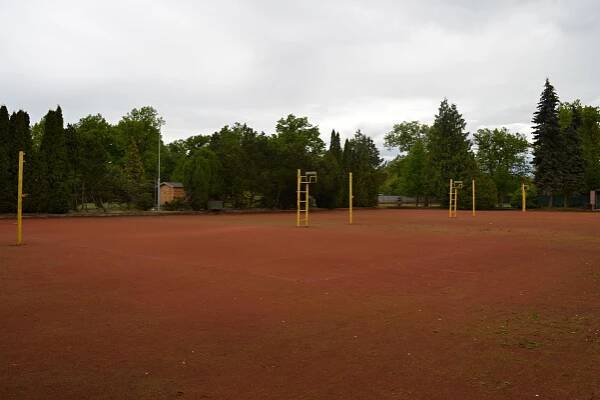 DOKAS Dobříš - venkovní hřiště foto 1