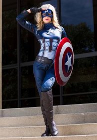 captain america girl cosplay