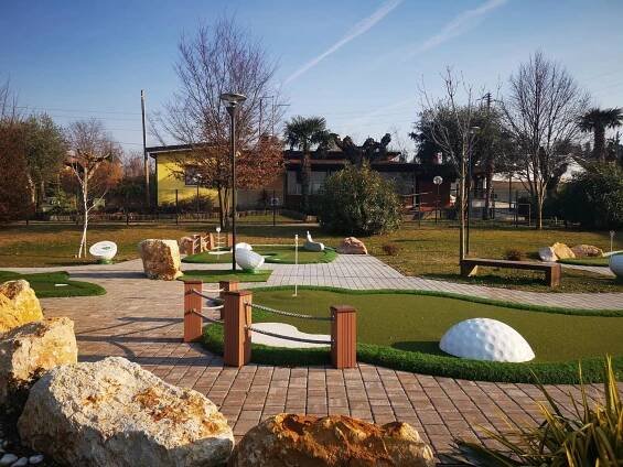 GALLERY – Minigolf35